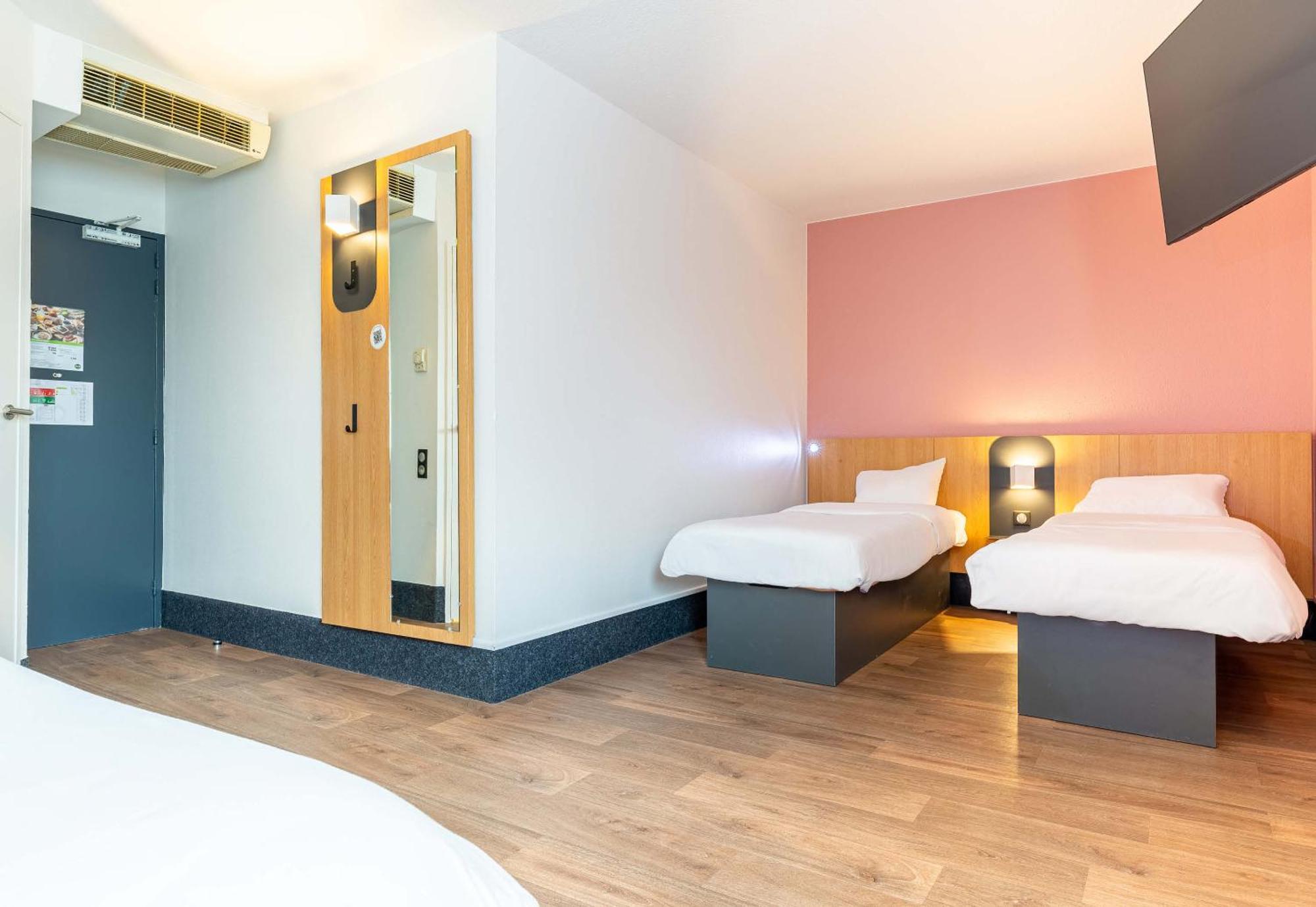 B&B HOTEL Nantes Aéroport Bouguenais Esterno foto