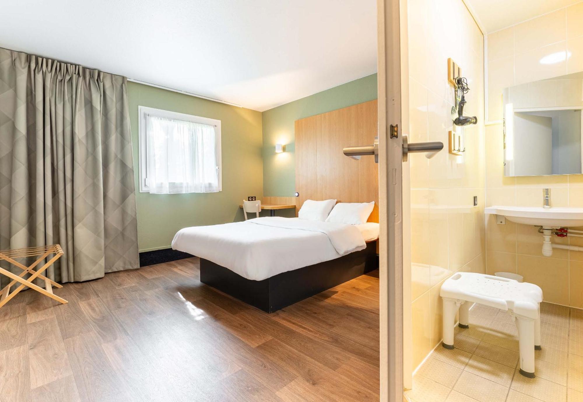 B&B HOTEL Nantes Aéroport Bouguenais Esterno foto